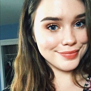 Meet your Posher, Johannah